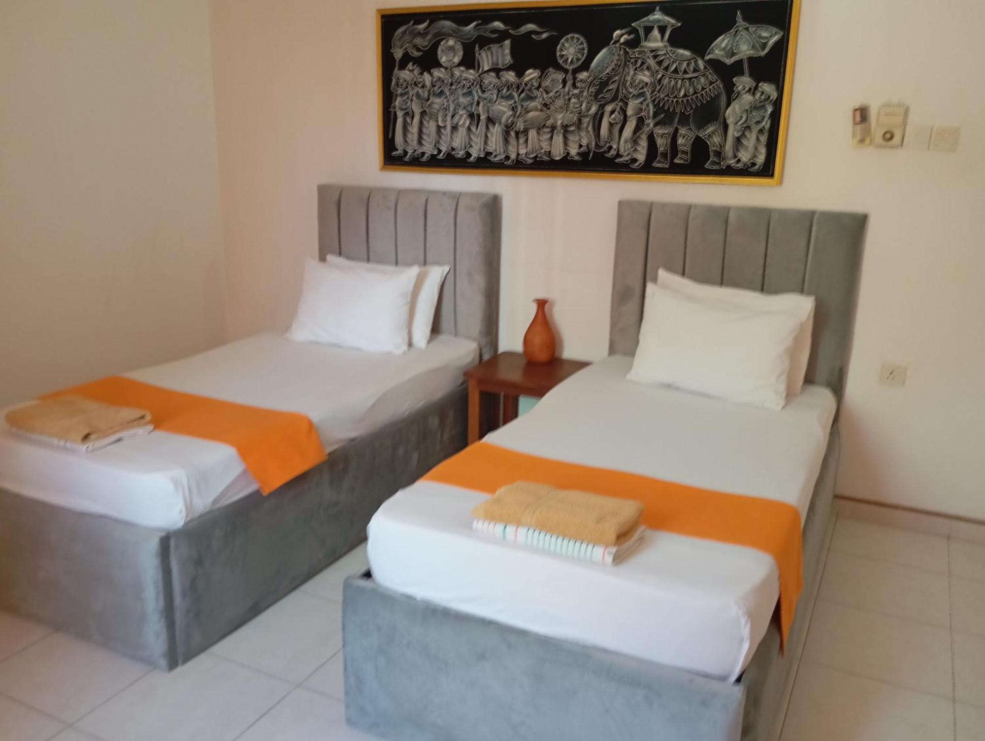 Larn'S Villa Hotel & Apartment Wadduwa Exterior photo