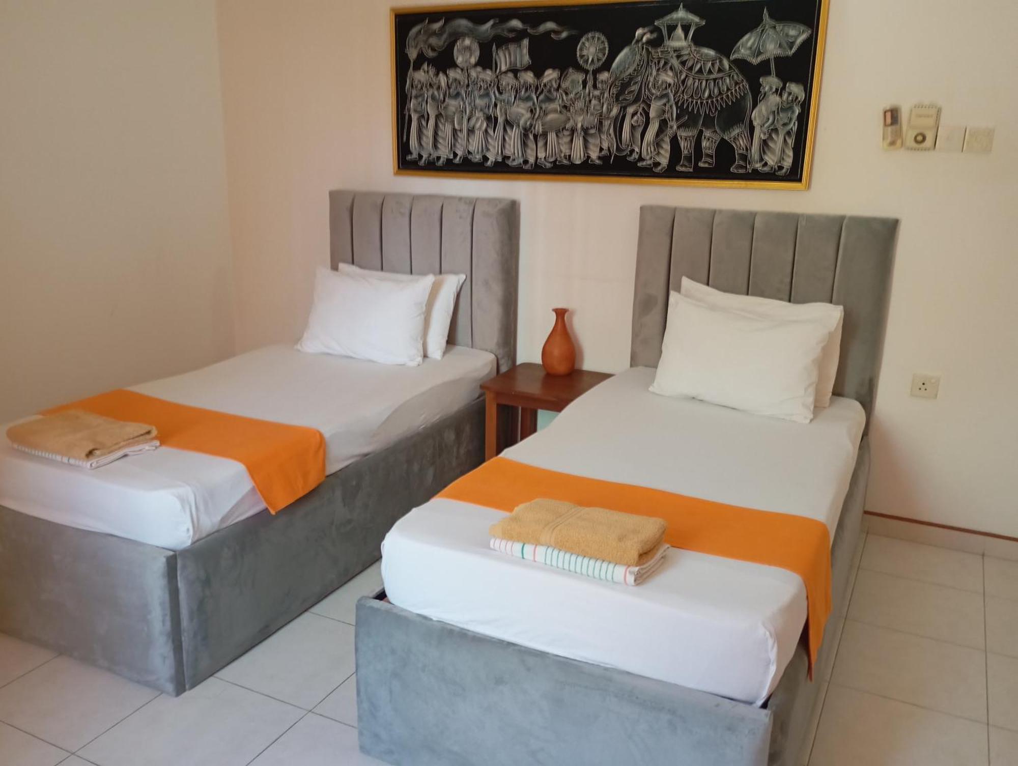 Larn'S Villa Hotel & Apartment Wadduwa Exterior photo